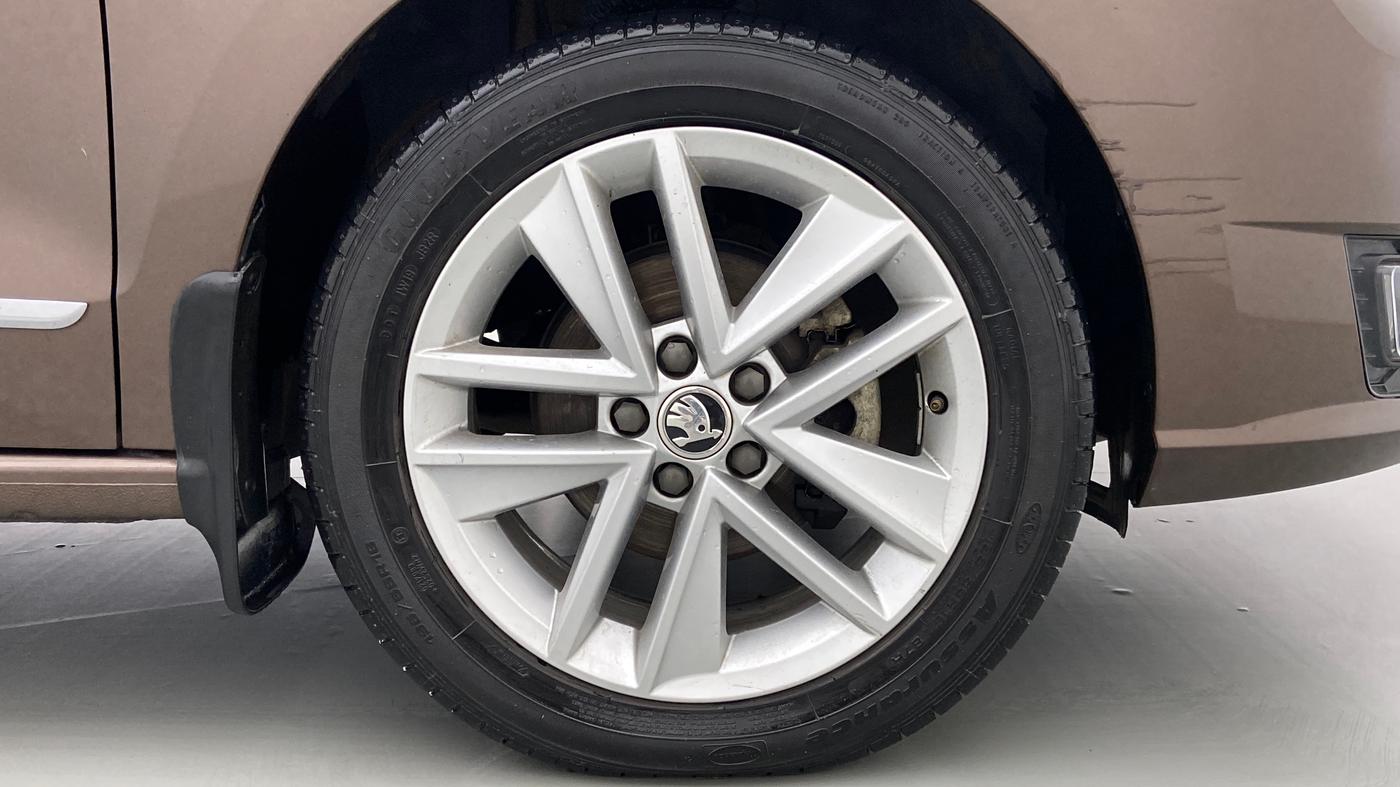 2020 Skoda Rapid STYLE 1.0TSI MT, Petrol, Manual, 20,946 km, Right Front Wheel