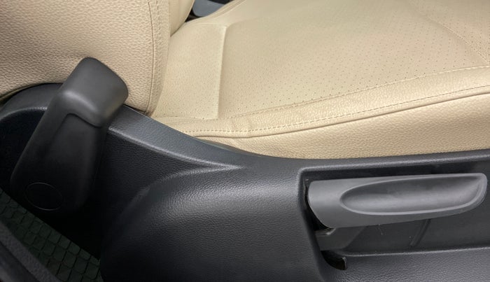 2020 Skoda Rapid STYLE 1.0TSI MT, Petrol, Manual, 20,946 km, Driver Side Adjustment Panel