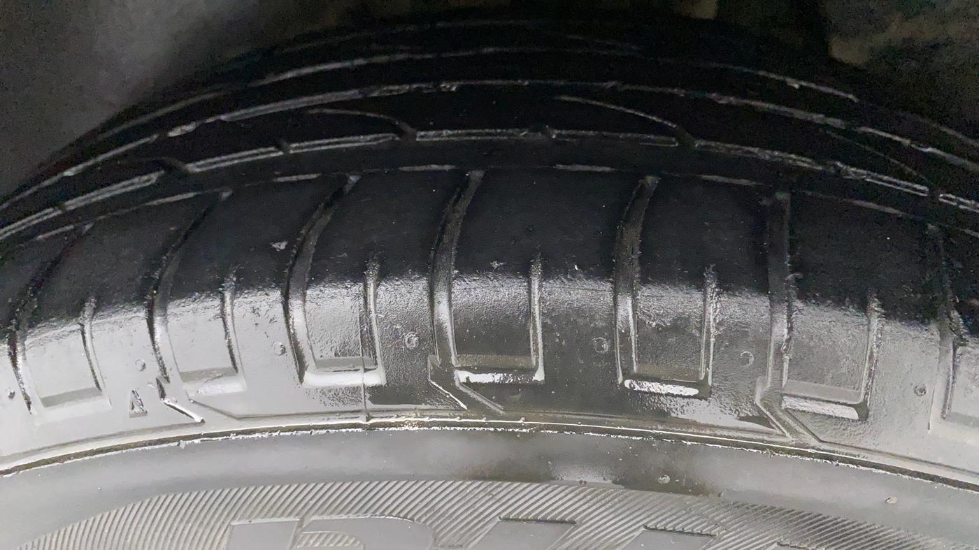 2016 Hyundai Creta SX PLUS AT 1.6 PETROL, Petrol, Automatic, 85,921 km, Left Rear Tyre Tread