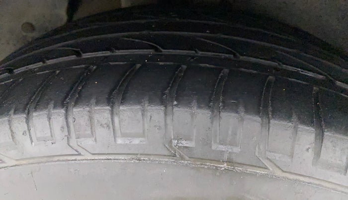 2016 Hyundai Creta SX PLUS AT 1.6 PETROL, Petrol, Automatic, 85,921 km, Right Rear Tyre Tread
