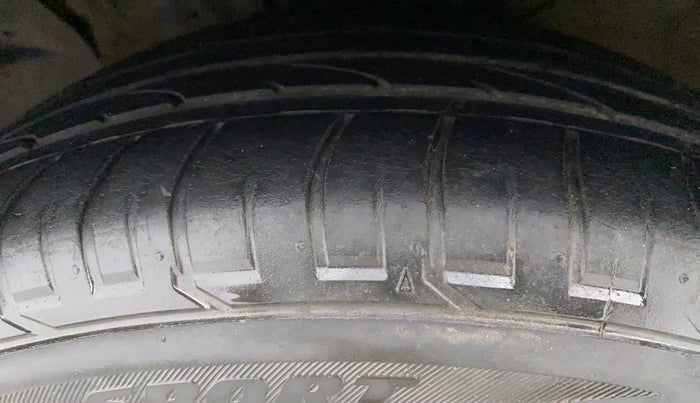 2016 Hyundai Creta SX PLUS AT 1.6 PETROL, Petrol, Automatic, 85,921 km, Left Front Tyre Tread