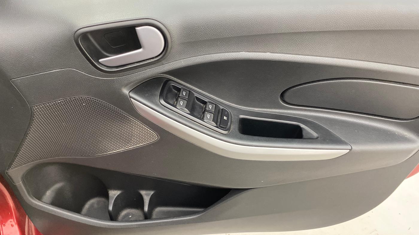 2017 Ford New Figo TREND 1.2 PETROL, Petrol, Manual, 41,939 km, Driver Side Door Panels Control