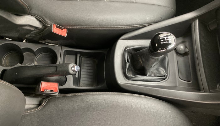 2017 Ford New Figo TREND 1.2 PETROL, Petrol, Manual, 41,939 km, Gear Lever