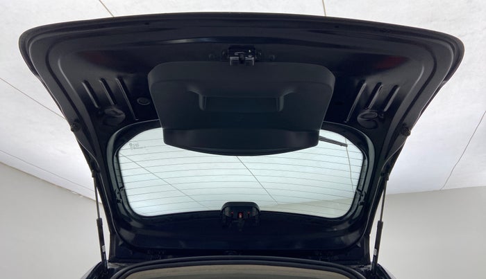 2015 Renault Duster 85 PS RXL, Diesel, Manual, 74,425 km, Boot Door Open