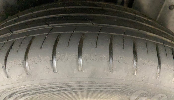 2022 MG HECTOR PLUS SHARP 2.0 DIESEL TURBO MT 6-STR, Diesel, Manual, 41,694 km, Left Rear Tyre Tread