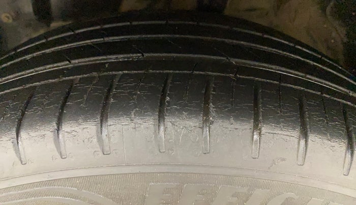 2022 MG HECTOR PLUS SHARP 2.0 DIESEL TURBO MT 6-STR, Diesel, Manual, 41,694 km, Left Front Tyre Tread