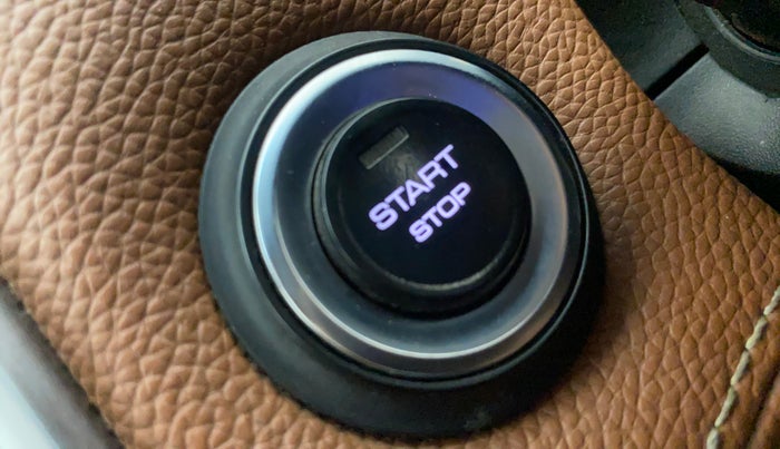 2022 MG HECTOR PLUS SHARP 2.0 DIESEL TURBO MT 6-STR, Diesel, Manual, 41,694 km, Keyless Start/ Stop Button