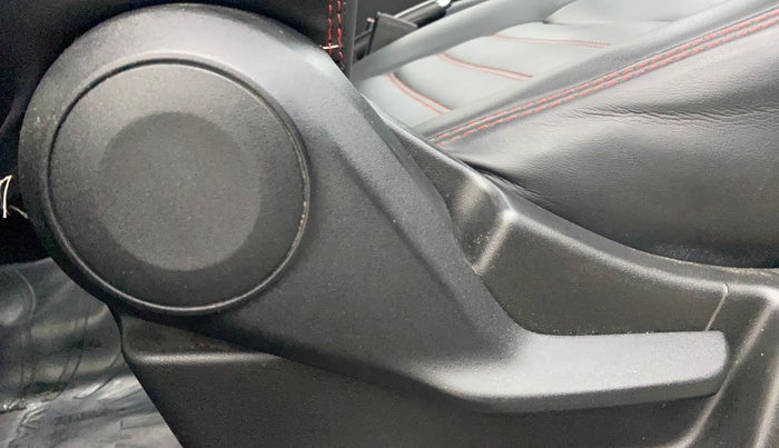2019 Maruti New Wagon-R ZXI 1.2 AMT, Petrol, Automatic, 90,210 km, Driver Side Adjustment Panel