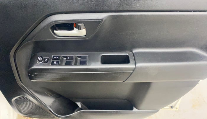 2019 Maruti New Wagon-R ZXI 1.2 AMT, Petrol, Automatic, 90,210 km, Driver Side Door Panels Control