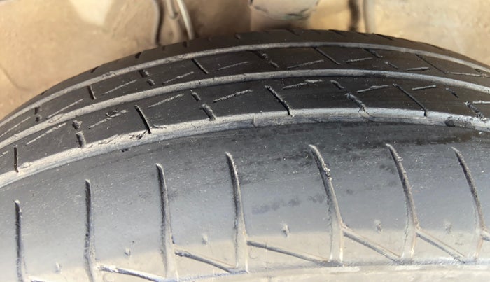 2022 Maruti Alto VXI, Petrol, Manual, 36,866 km, Left Front Tyre Tread
