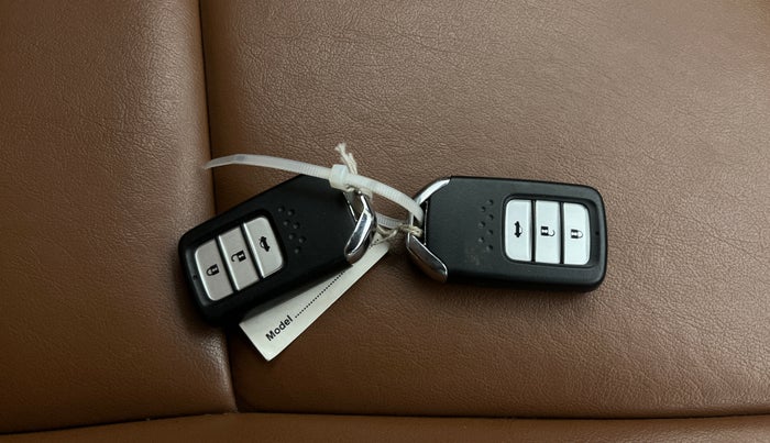 2017 Honda City 1.5L I-VTE V CVT, Petrol, Automatic, 47,245 km, Key Close Up