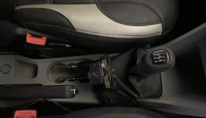 2022 Tata Tiago XM CNG, CNG, Manual, 30,169 km, Gear Lever