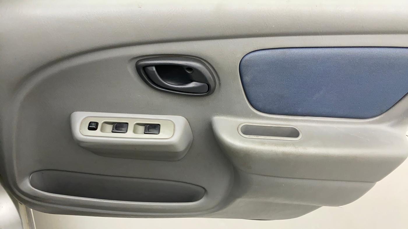 2012 Maruti Alto K10 VXI, Petrol, Manual, 86,691 km, Driver Side Door Panels Control