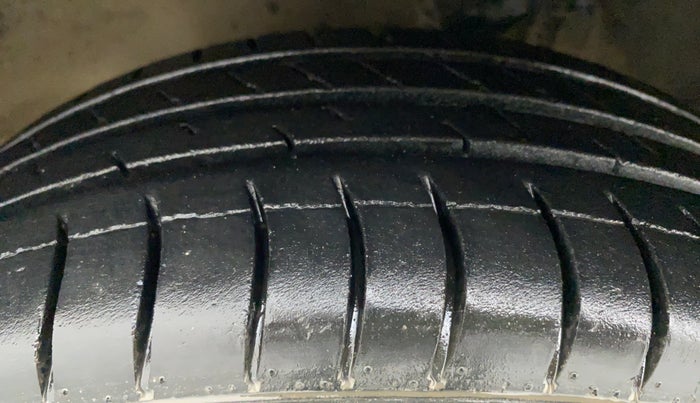 2012 Maruti Alto K10 VXI, Petrol, Manual, 86,691 km, Left Front Tyre Tread