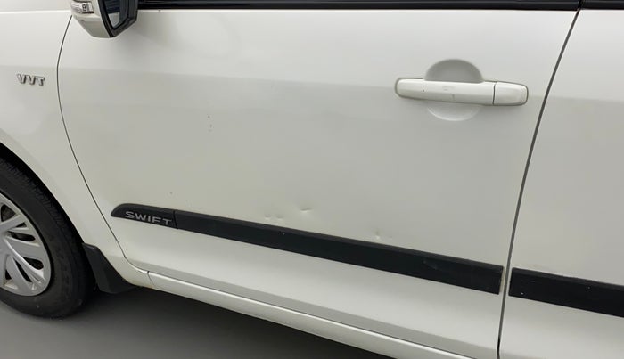 2017 Maruti Swift VXI, Petrol, Manual, 29,211 km, Front passenger door - Slight discoloration