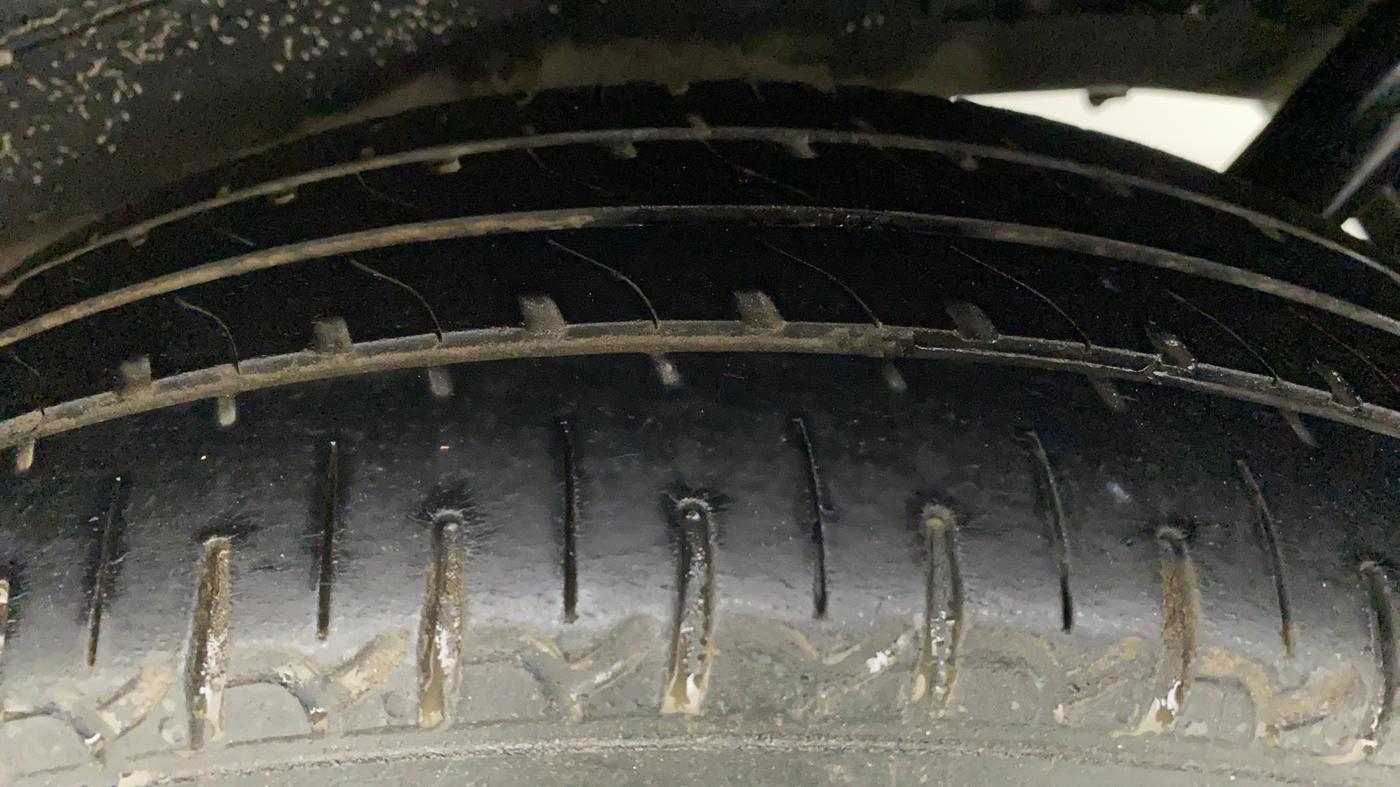 2011 Maruti Wagon R 1.0 VXI, Petrol, Manual, 93,781 km, Left Rear Tyre Tread