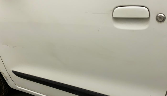 2011 Maruti Wagon R 1.0 VXI, Petrol, Manual, 93,781 km, Front passenger door - Minor scratches