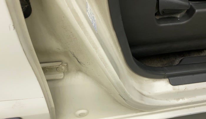 2011 Maruti Wagon R 1.0 VXI, Petrol, Manual, 93,781 km, Right B pillar - Minor scratches