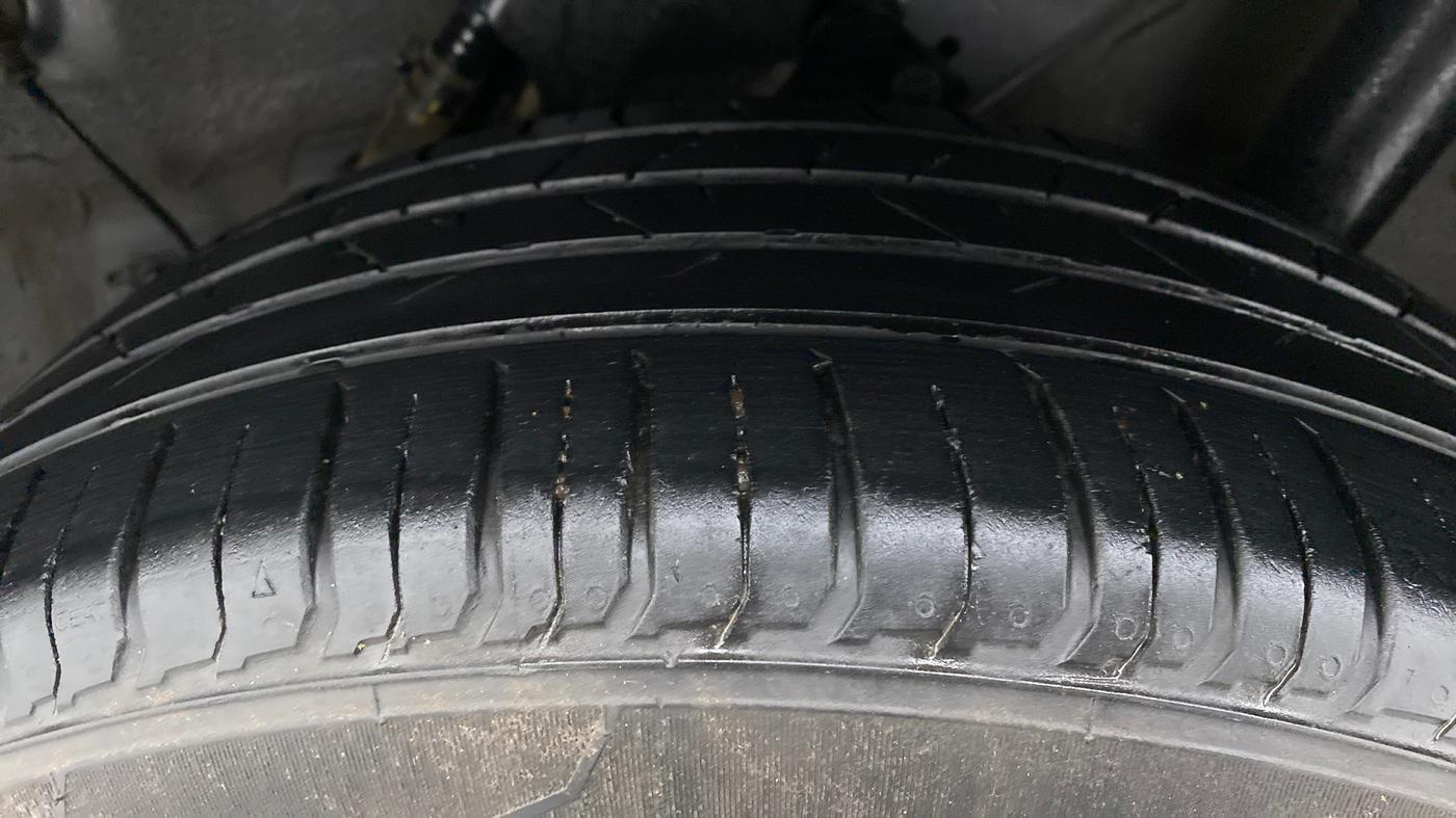 2021 Hyundai VENUE SX 1.0 TURBO, Petrol, Manual, 29,318 km, Left Rear Tyre Tread