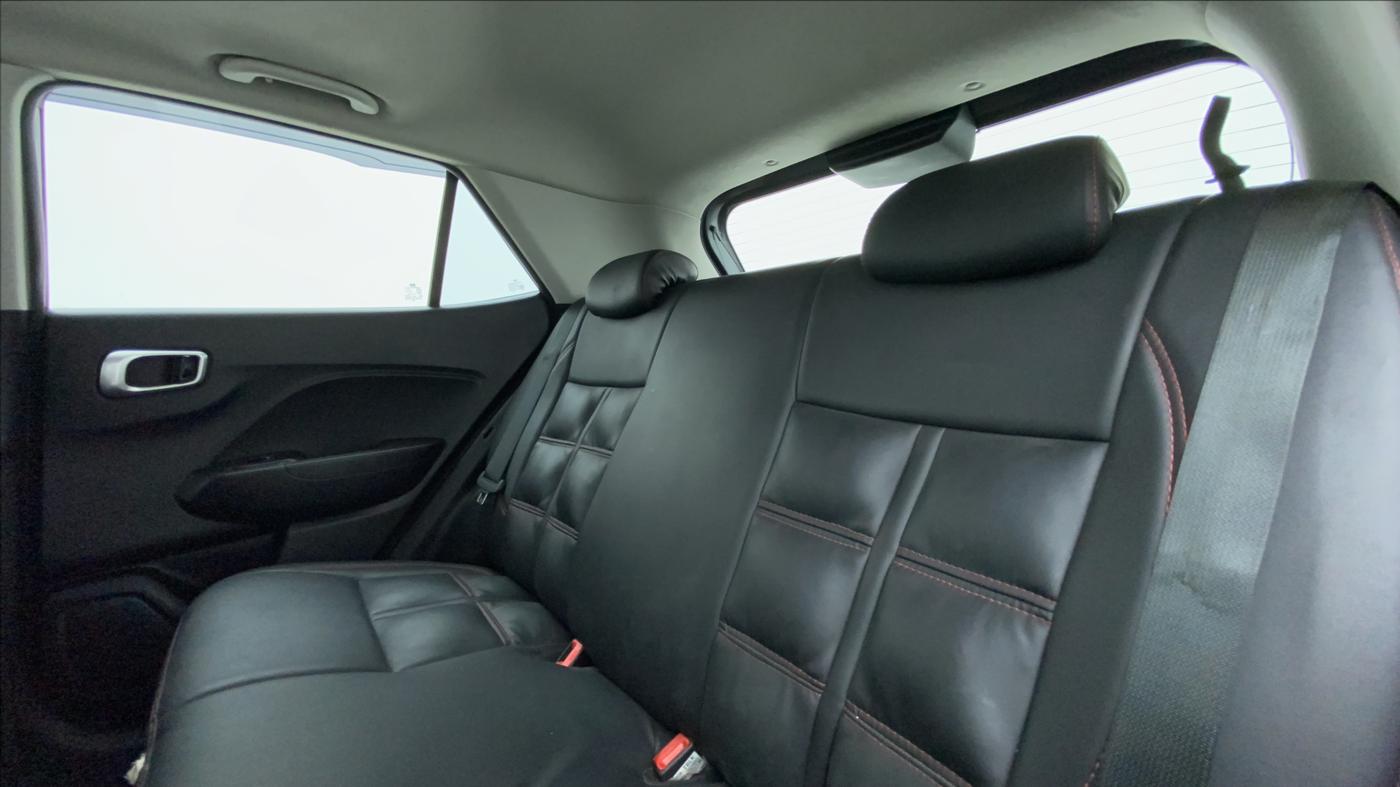 2021 Hyundai VENUE SX 1.0 TURBO, Petrol, Manual, 29,318 km, Right Side Rear Door Cabin