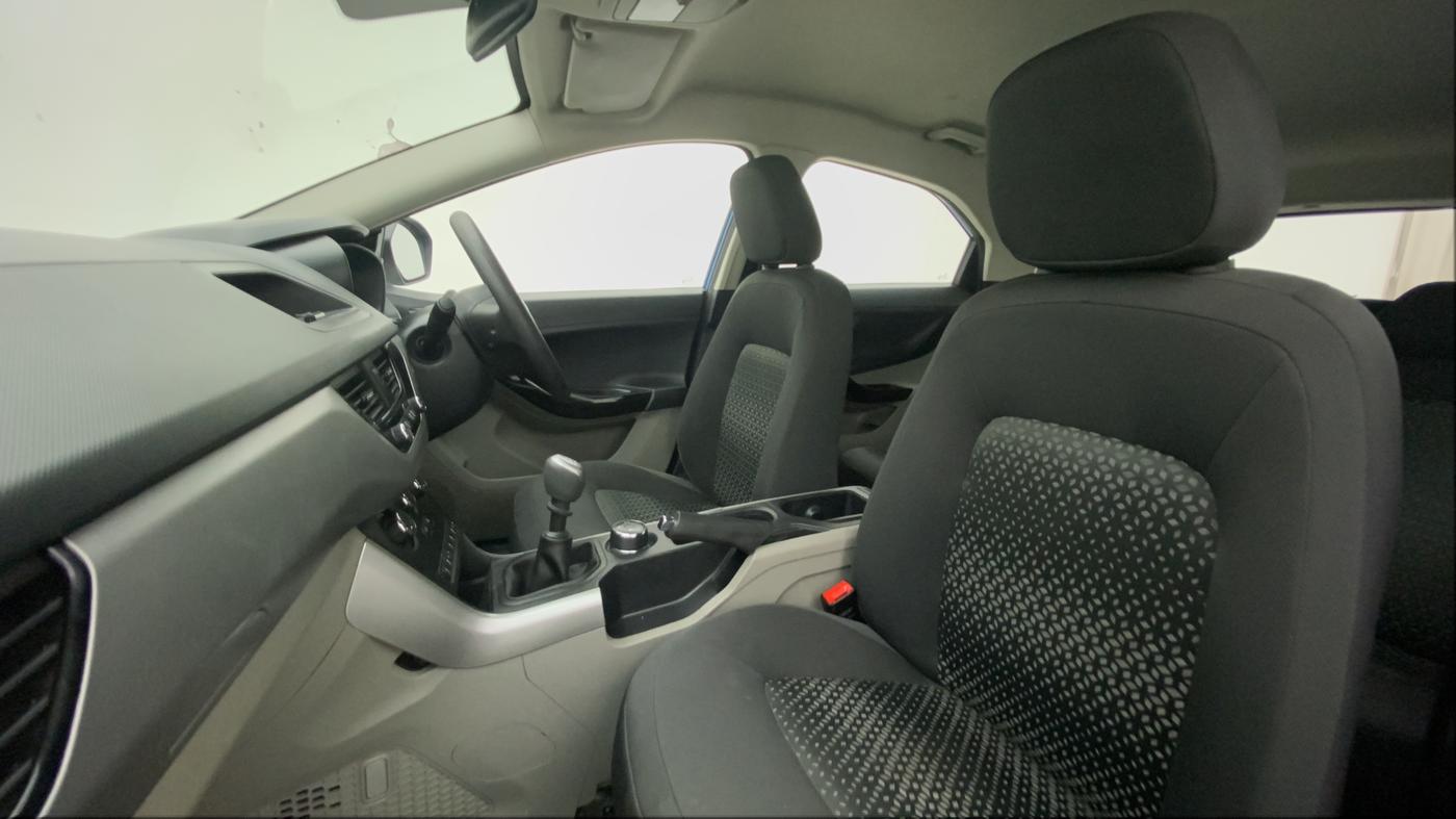 2018 Tata NEXON XM PETROL, Petrol, Manual, 25,528 km, Right Side Front Door Cabin