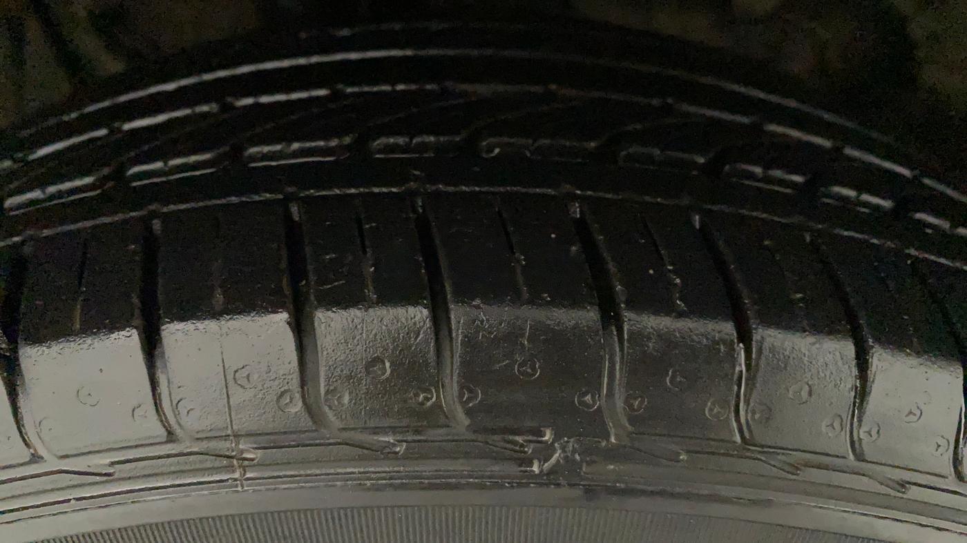 2018 Tata NEXON XM PETROL, Petrol, Manual, 25,528 km, Left Front Tyre Tread