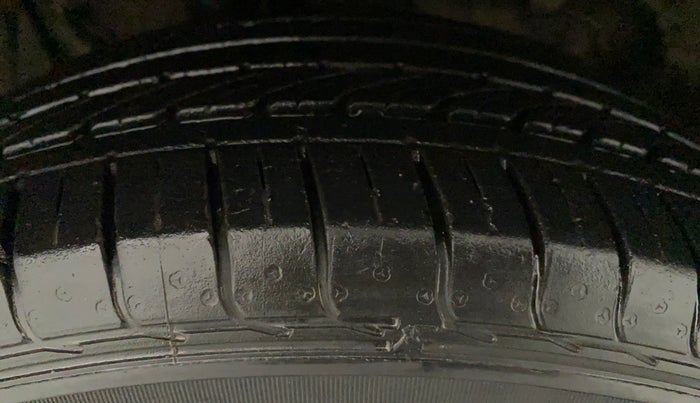 2018 Tata NEXON XM PETROL, Petrol, Manual, 25,528 km, Left Front Tyre Tread
