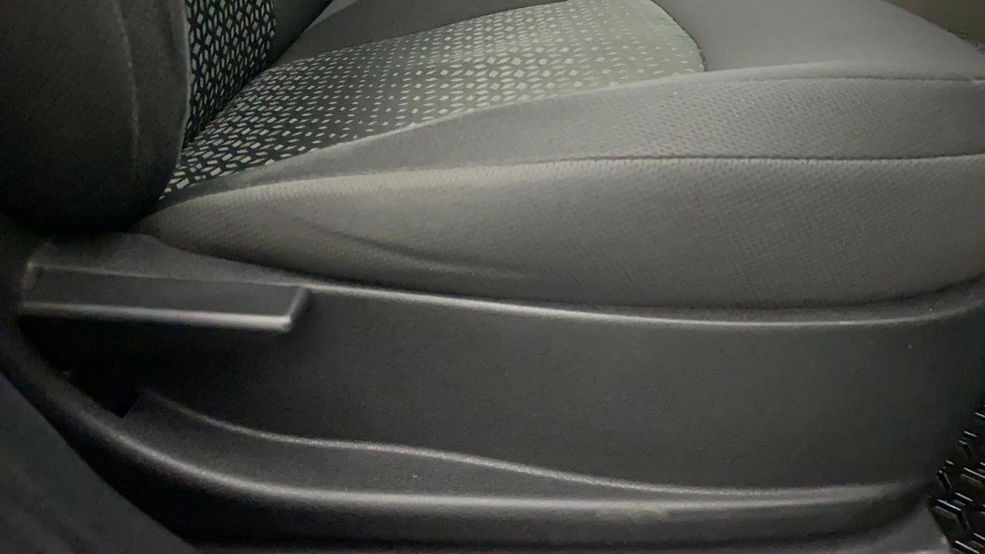 2018 Tata NEXON XM PETROL, Petrol, Manual, 25,528 km, Driver Side Adjustment Panel