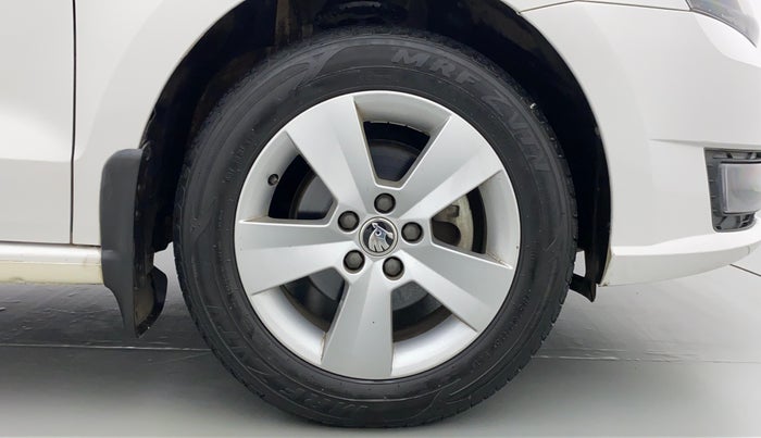 2020 Skoda Rapid 1.0 AMBITION TSI AT, Petrol, Automatic, 27,997 km, Right Front Wheel