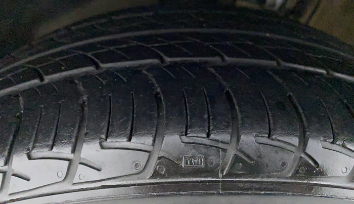 2020 Skoda Rapid 1.0 AMBITION TSI AT, Petrol, Automatic, 27,997 km, Right Front Tyre Tread