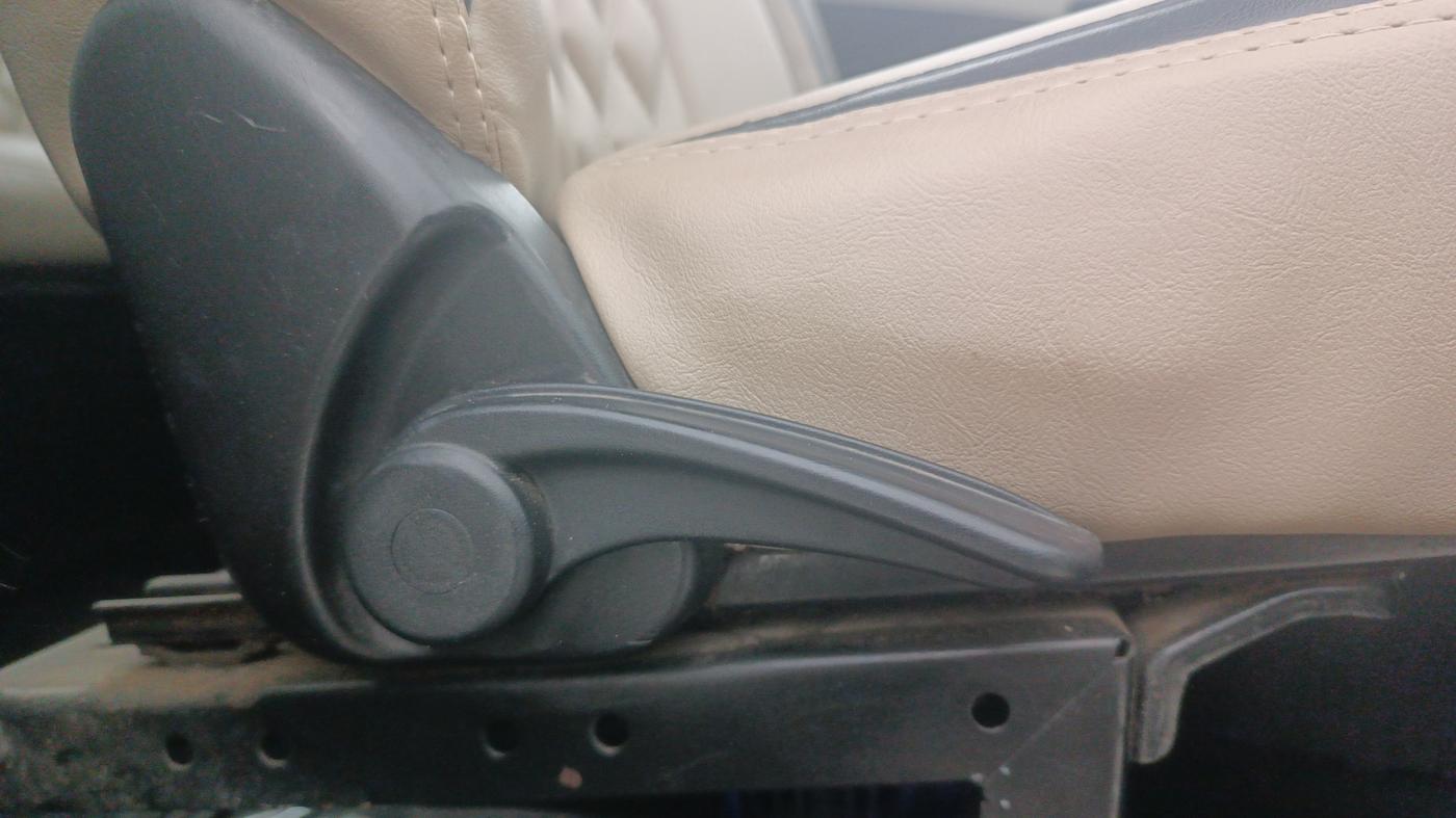 2015 Tata Nano TWIST XT, Petrol, Manual, 72,189 km, Driver Side Adjustment Panel