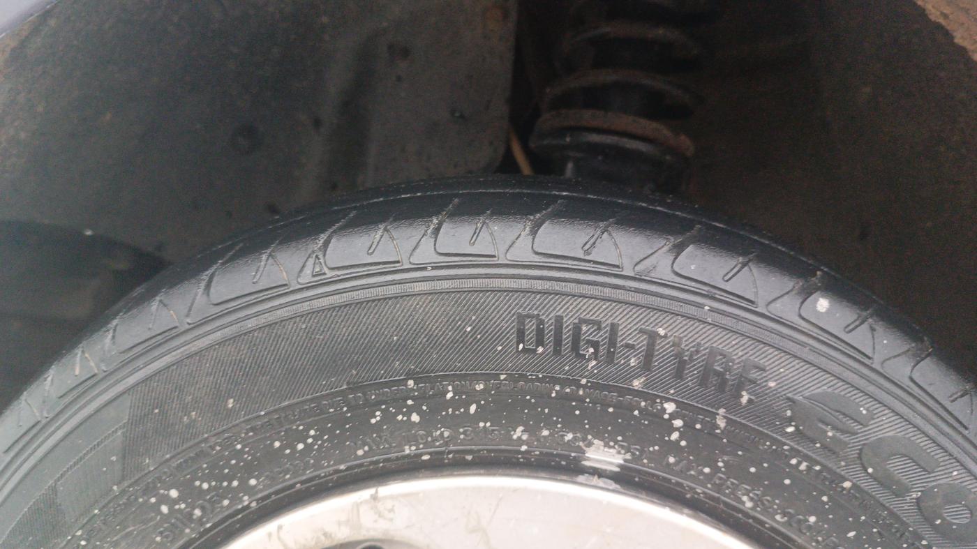 2015 Tata Nano TWIST XT, Petrol, Manual, 72,189 km, Left Front Tyre Tread