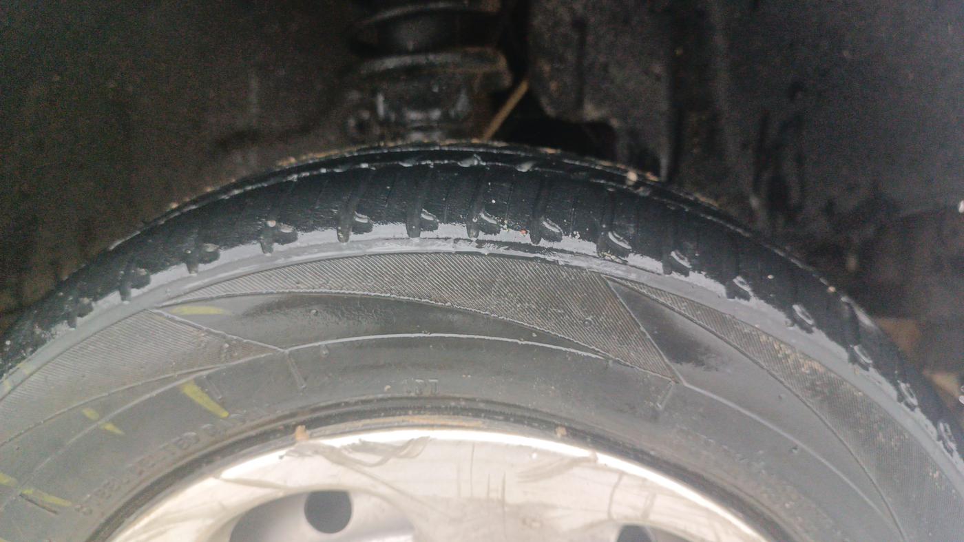 2015 Tata Nano TWIST XT, Petrol, Manual, 72,189 km, Right Front Tyre Tread