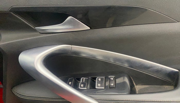 2019 MG HECTOR SHARP 1.5 DCT PETROL, Petrol, Automatic, 72,509 km, Driver Side Door Panels Control