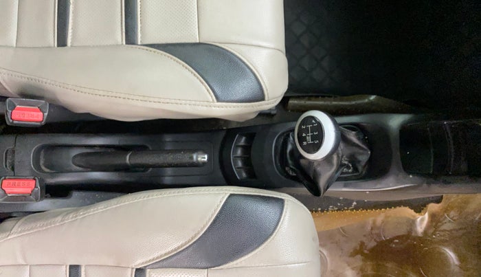 2015 Maruti Wagon R 1.0 VXI, Petrol, Manual, 1,46,341 km, Gear Lever