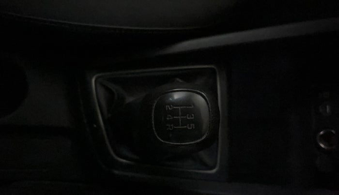 2017 Hyundai Elite i20 ASTA 1.2, Petrol, Manual, 57,500 km, Gear Lever