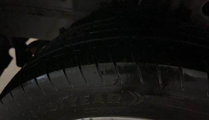 2017 Hyundai Elite i20 ASTA 1.2, Petrol, Manual, 57,500 km, Right Rear Tyre Tread