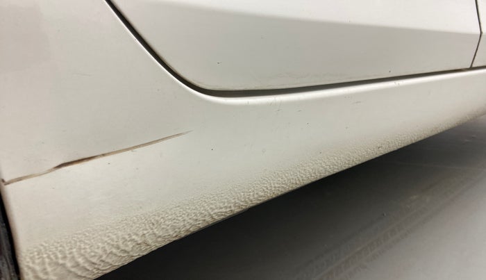 2016 Maruti Swift Dzire VDI (O), Diesel, Manual, 98,427 km, Right running board - Slightly dented