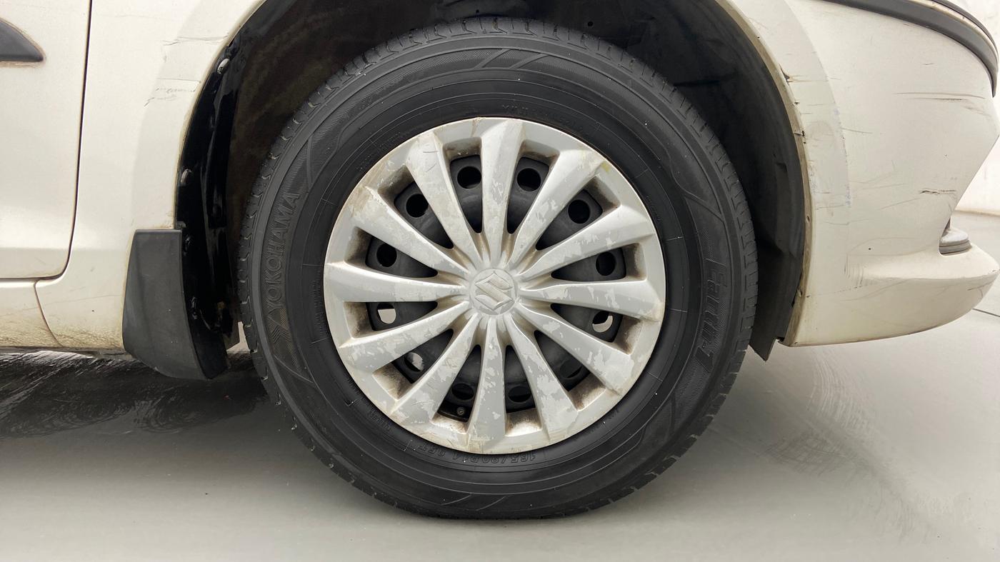 2016 Maruti Swift Dzire VDI (O), Diesel, Manual, 98,427 km, Right Front Wheel