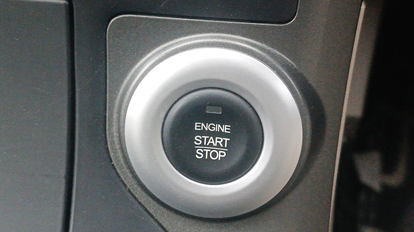 2017 Mahindra XUV500 W8, Diesel, Manual, 32,709 km, Keyless Start/ Stop Button