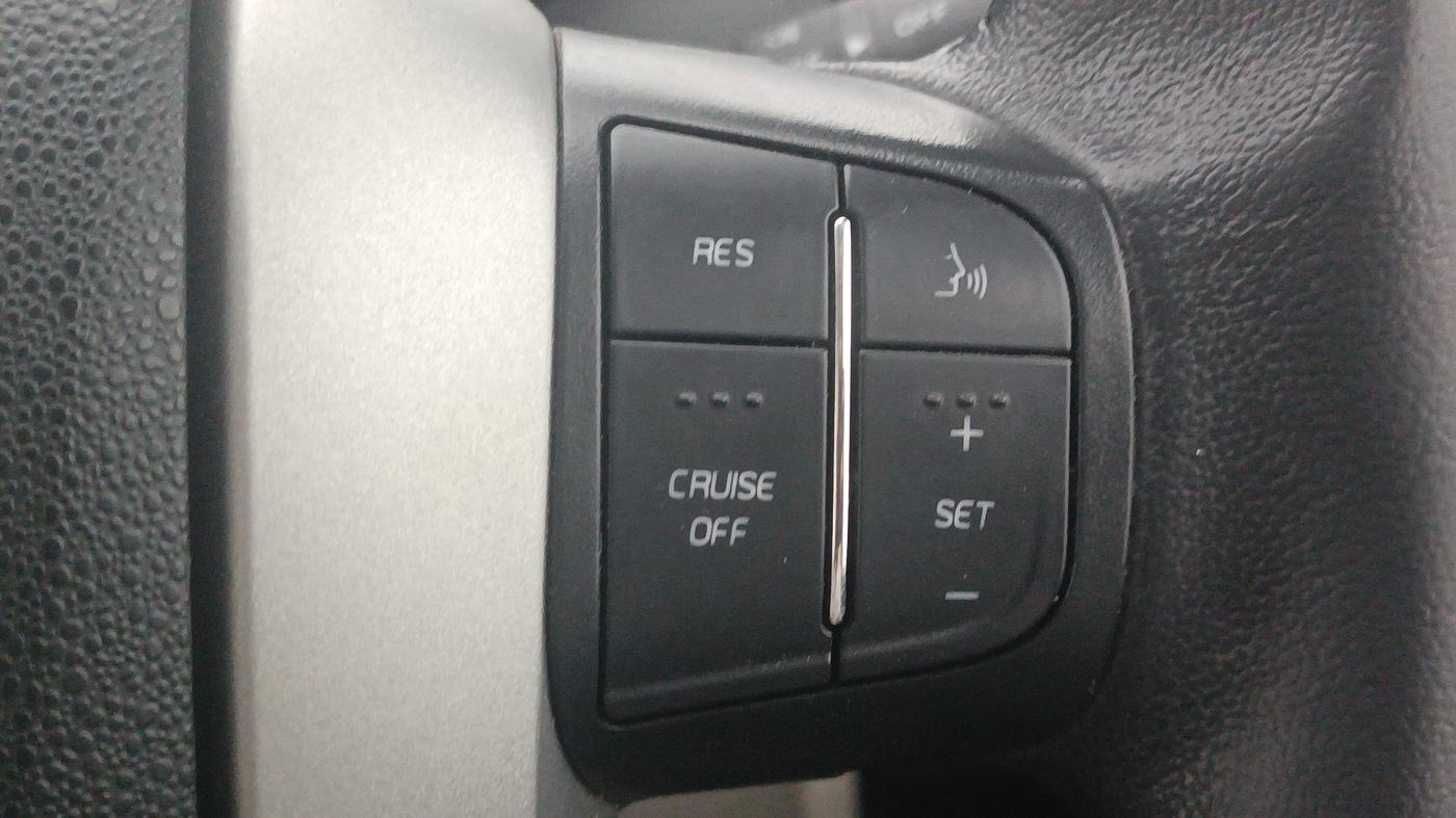 2017 Mahindra XUV500 W8, Diesel, Manual, 32,709 km, Adaptive Cruise Control
