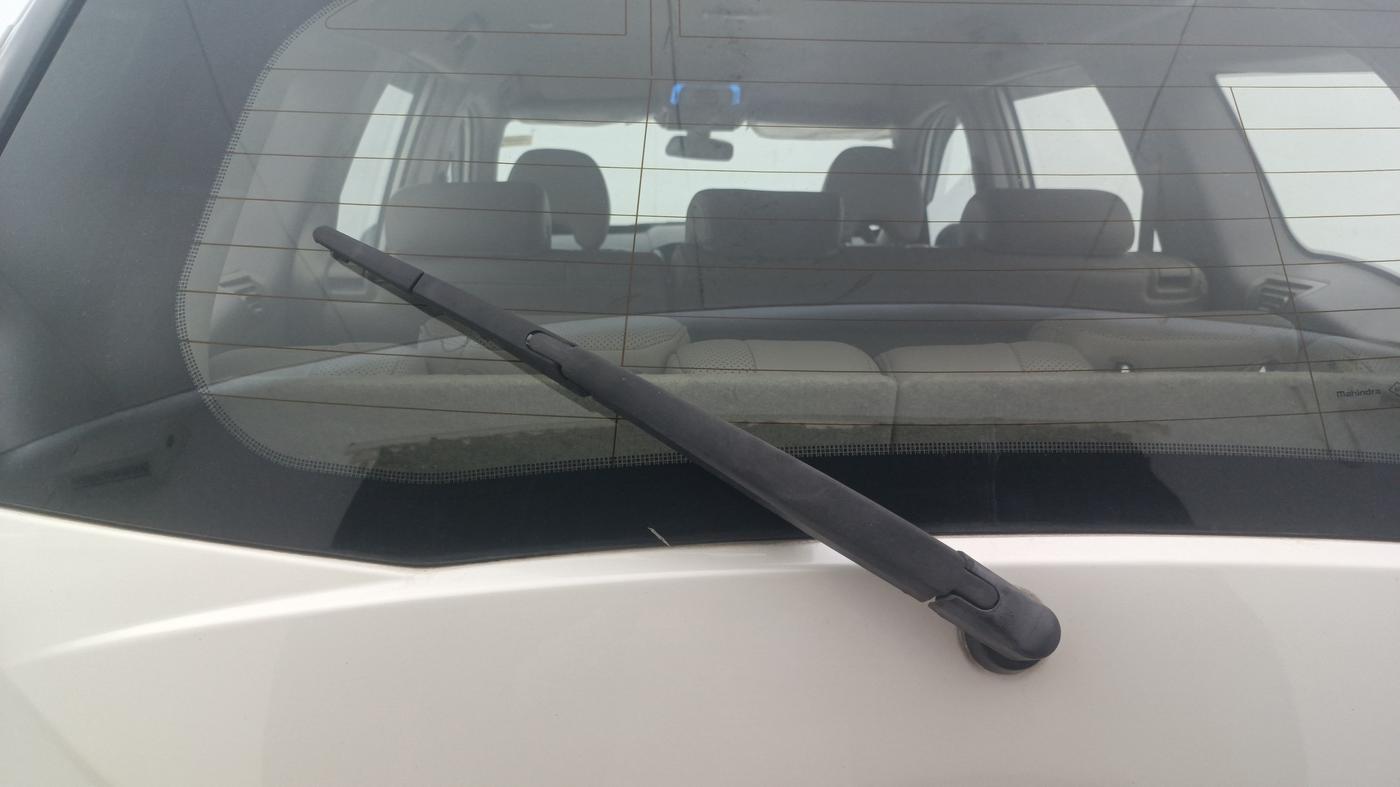 2017 Mahindra XUV500 W8, Diesel, Manual, 32,709 km, Rear Wiper