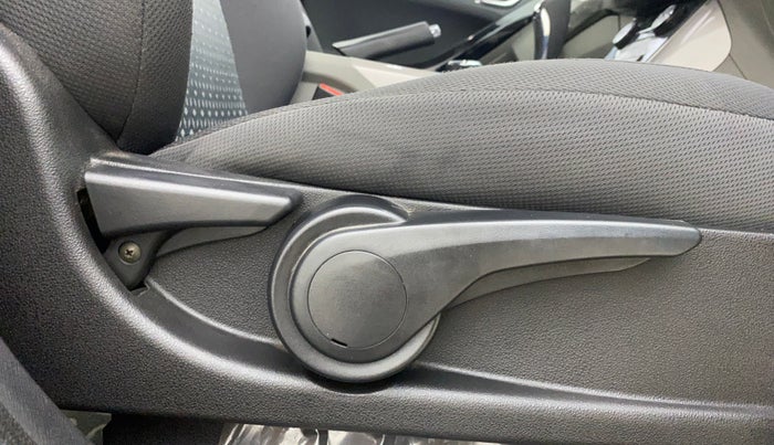 2019 Tata NEXON XZA PLUS PETROL DUAL TONE, Petrol, Automatic, 19,560 km, Driver Side Adjustment Panel
