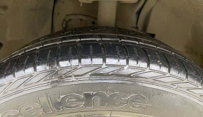 2019 Tata NEXON XZA PLUS PETROL DUAL TONE, Petrol, Automatic, 19,560 km, Right Front Tyre Tread