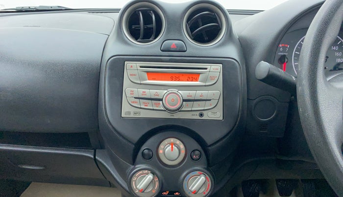 2017 Nissan Micra Active XV S, Petrol, Manual, 50,994 km, Air Conditioner