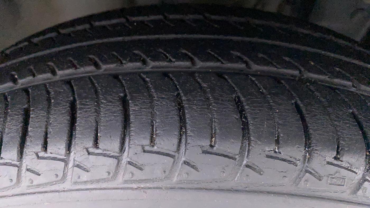 2017 Nissan Micra Active XV S, Petrol, Manual, 50,994 km, Right Front Tyre Tread