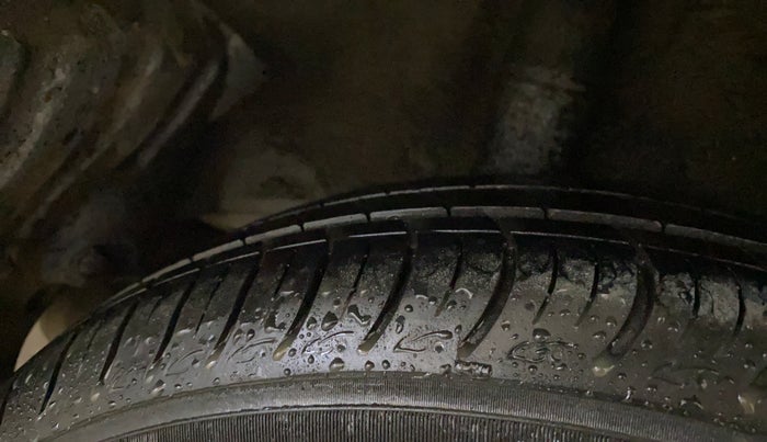 2015 Honda Jazz 1.2L I-VTEC V, Petrol, Manual, 64,702 km, Right Rear Tyre Tread