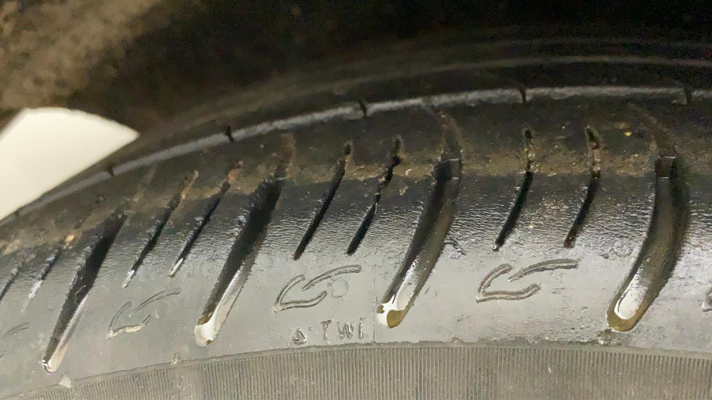 2018 Ford Ecosport TITANIUM + 1.5L PETROL AT, Petrol, Automatic, 93,646 km, Right Rear Tyre Tread