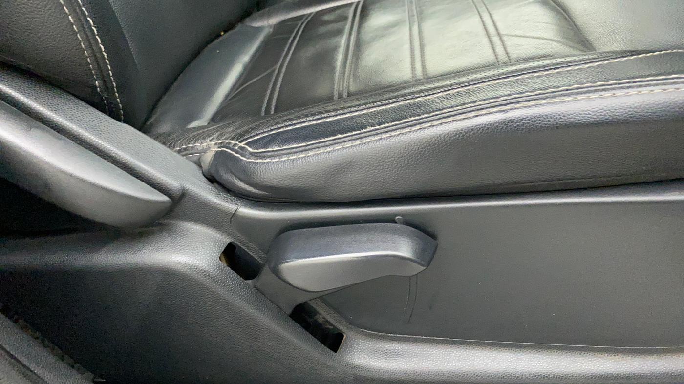 2018 Ford Ecosport TITANIUM + 1.5L PETROL AT, Petrol, Automatic, 93,646 km, Driver Side Adjustment Panel