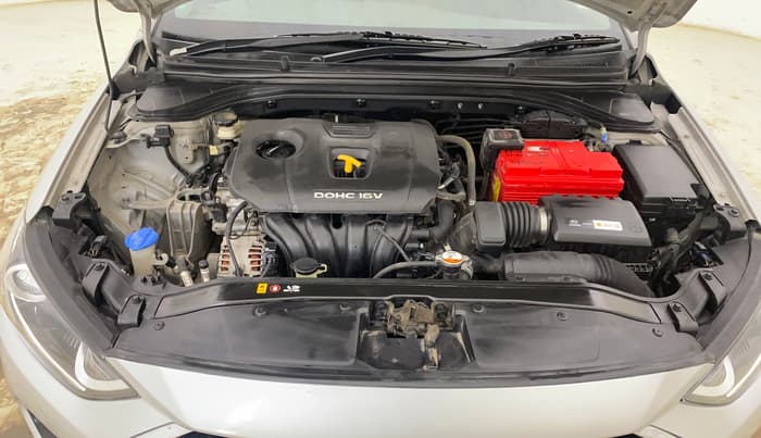 2017 Hyundai New Elantra 2.0 S PETROL, Petrol, Manual, 45,909 km, Engine View